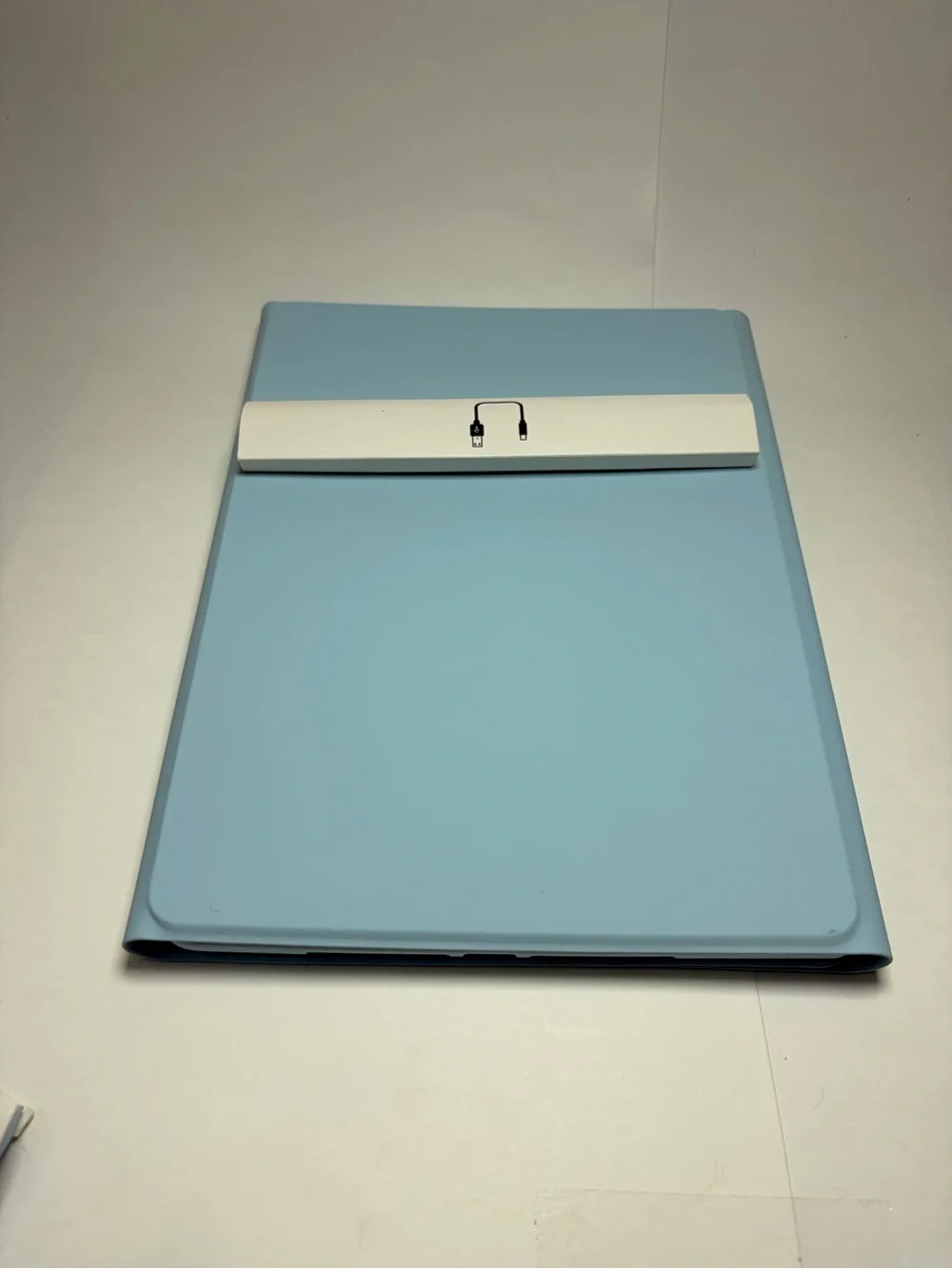 Light Blue Hamile Bluetooth Keyboard Case For IPad 9- (Open Box)
